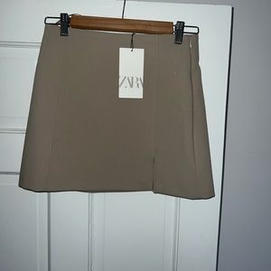 NWT zara beige skirt